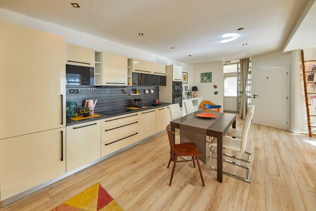 Pineapple Apartment ブラチスラヴァ エクステリア 写真