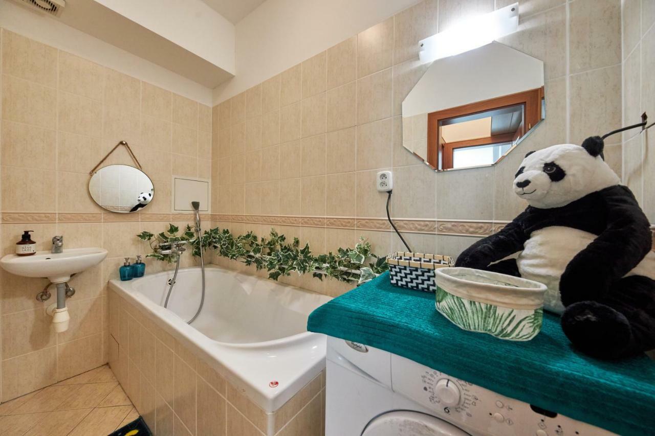 Pineapple Apartment ブラチスラヴァ エクステリア 写真